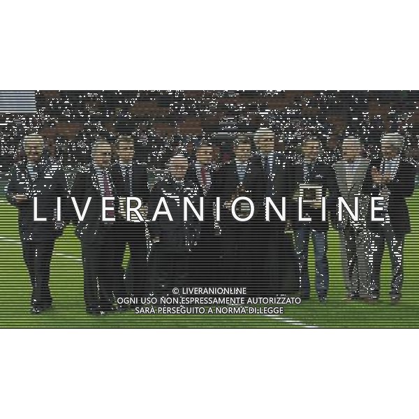 Qualificazioni ai Campionati Europei di Calcio UEFA Francia 2016 Gruppo H Milano - 16.11.2014 Italia-Croazia Nella Foto: nicola rizzoli e la sua terna ricevono il premio Giulio Campanati 2014 come miglior arbitro dei mondiali 2014 da carlo tavecchio,abete e marcello nicchi /Ph.Vitez-Ag. Aldo Liverani