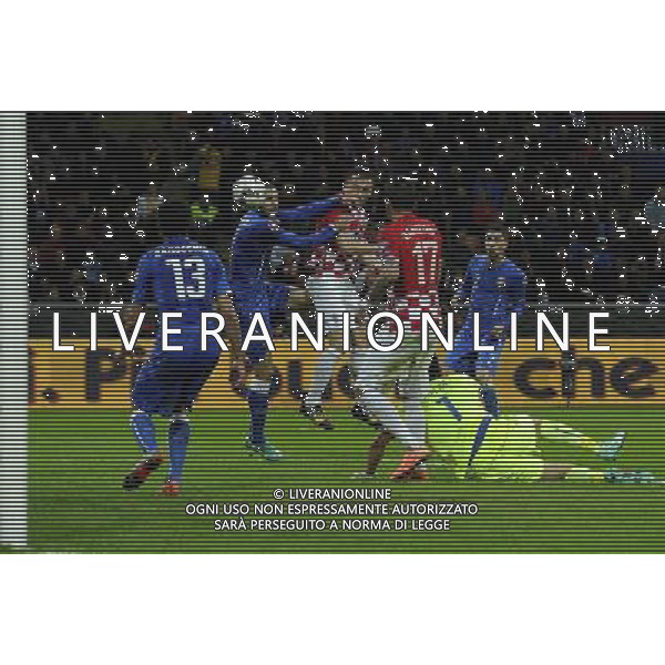 Qualificazioni ai Campionati Europei di Calcio UEFA Francia 2016 Gruppo H Milano - 16.11.2014 Italia-Croazia Nella Foto:ranocchia salva sulla linea il colpo di testa di olic /Ph.Vitez-Ag. Aldo Liverani
