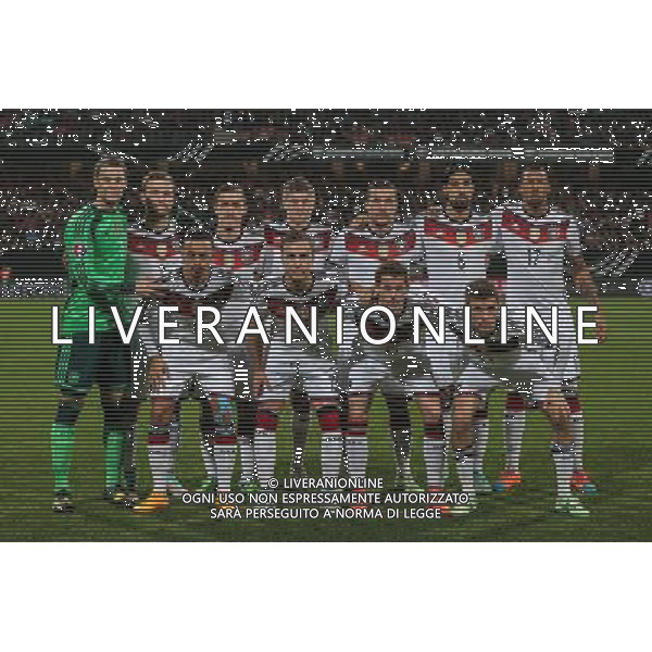 firo : Fußball,Fussball : 14.11.2014 EM, Euro, Euro 2016, Qualifikation, Nationalmannschaft, GER - GIB, Deutschland - Gibraltar, Teamfoto, Mannschaftsfoto Deutschland,Hintere Reihe v.l., Manuel Neuer ( Deutschland ), Shkodran Mustafi ( Deutschland ), Max Kruse ( Deutschland ), Toni Kroos ( Deutschland ), Lukas Podolski ( Deutschland ), Sami Khedira ( Deutschland ), Jerome Boateng ( Deutschland ), Vordere Reihe v.l., Karim Bellarabi ( Deutschland ), Mario Götze, Goetze ( Deutschland ), Erik Durm ( Deutschland ), Thomas Müller, Mueller ( Deutschland ) $worldrightsEs gelten unsere AGB, einsehbar auf www.firosportphoto.de copyright by firo sportphoto: Coesfelder Str. 207 D- 48249 Dülmen www.firosportphoto.de mail@firosportphoto.de (V o l k s b a n k B o c h u m - W i t t e n ) BLZ.: 430 601 29 Kt. Nr.: 341 117 100 Tel: +49-2594 - 9916004 Fax: +49-2594 - 9916005 AG ALDO LIVERANI SAS ONLY ITALY