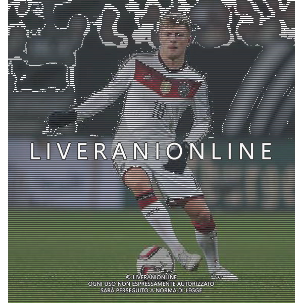 firo : Fußball,Fussball : 14.11.2014 EM, Euro, Euro 2016, Qualifikation, Nationalmannschaft, GER - GIB, Deutschland - Gibraltar, Toni Kroos ( Deutschland ), Einzelaktion $worldrightsEs gelten unsere AGB, einsehbar auf www.firosportphoto.de copyright by firo sportphoto: Coesfelder Str. 207 D- 48249 Dülmen www.firosportphoto.de mail@firosportphoto.de (V o l k s b a n k B o c h u m - W i t t e n ) BLZ.: 430 601 29 Kt. Nr.: 341 117 100 Tel: +49-2594 - 9916004 Fax: +49-2594 - 9916005 AG ALDO LIVERANI SAS ONLY ITALY