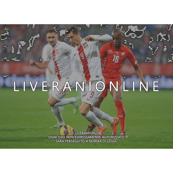 2014.11.18 WROCLAW PILKA NOZNA REPREZENTACJA MECZ TOWARZYSKI FOOTBALL POLAND FRIENDLY GAME POLAND - SCHWICERLAND POLSKA - SZWAJCARIA N/Z ROBERT LEWANDOWSKI, GELSON FERNANDES FOTO RAFAL RUSEK / PRESSFOCUS / NEWSPIX.PL --- Newspix.pl AG ALDO LIVERANI SAS ONLY ITALY *** Local Caption *** www.newspix.pl mail us: info@newspix.pl call us: 0048 022 23 22 222 --- Polish Picture Agency by Ringier Axel Springer Poland