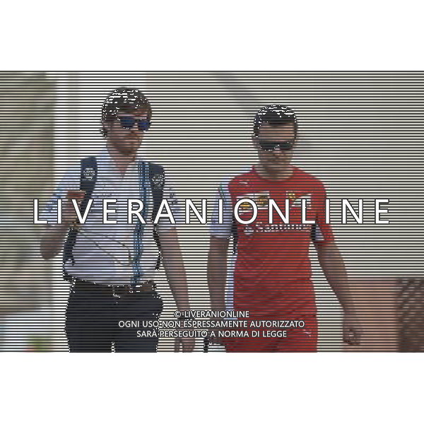 Rob Smedley (GBR) Williams Head of Vehicle Performance (Left). 21.11.2014. Formula 1 World Championship, Rd 19, Abu Dhabi Grand Prix, Yas Marina Circuit, Abu Dhabi, Practice Day. AG ALDO LIVERANI SAS ONLY ITALY