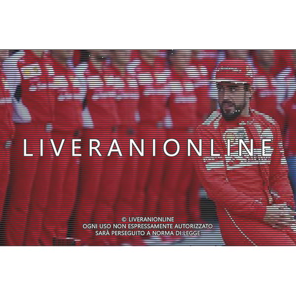 Fernando Alonso (ESP) Ferrari at a team photograph. 21.11.2014. Formula 1 World Championship, Rd 19, Abu Dhabi Grand Prix, Yas Marina Circuit, Abu Dhabi, Practice Day. AG ALDO LIVERANI SAS ONLY ITALY
