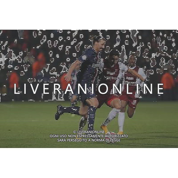 Zlatan IBRAHIMOVIC / Jose luis PALOMINO - 21.11.2014 - Metz / Paris Saint Germain - 14eme journee de Ligue 1 Photo : Fred Marvaux / Icon Sport AG ALDO LIVERANI SAS ONLY ITALY