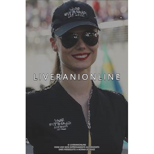 Grid girl. 23.11.2014. Formula 1 World Championship, Rd 19, Abu Dhabi Grand Prix, Yas Marina Circuit, Abu Dhabi, Race Day. AG ALDO LIVERANI SAS ONLY ITALY