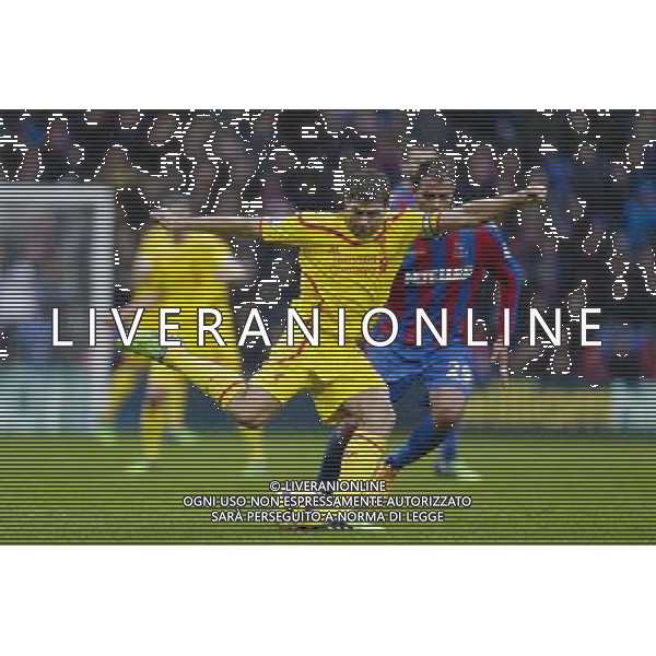 Liverpool\'s Steven Gerrard in action during todays match Photographer Craig Mercer/CameraSport Football - Barclays Premiership - Crystal Palace v Liverpool - Sunday 23rd November 2014 - Selhurst Park - London © CameraSport - 43 Linden Ave. Countesthorpe. Leicester. England. LE8 5PG - Tel: +44 (0) 116 277 4147 - admin@camerasport.com - www.camerasport.com AG ALDO LIVERANI SAS ONLY ITALY
