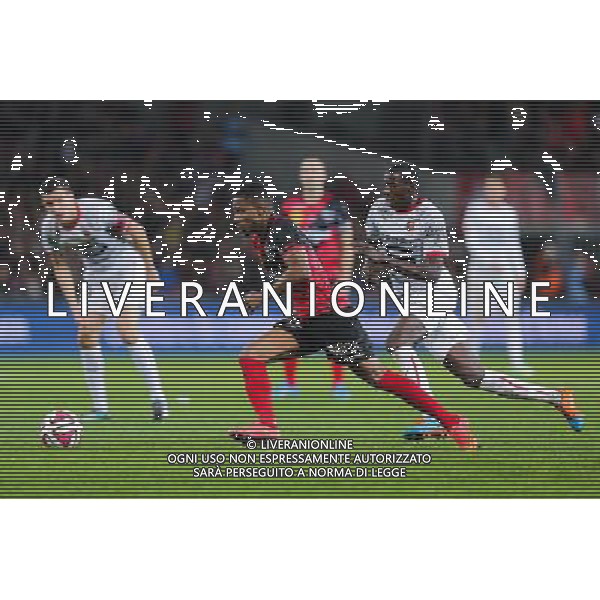 Claudio BEAUVUE / Abdoulaye DOUCOURE - 22.11.2014 - Guingamp / Rennes - 14eme journee de Ligue 1 - Photo : Vincent Michel / Icon Sport AG ALDO LIVERANI SAS ONLY ITALY