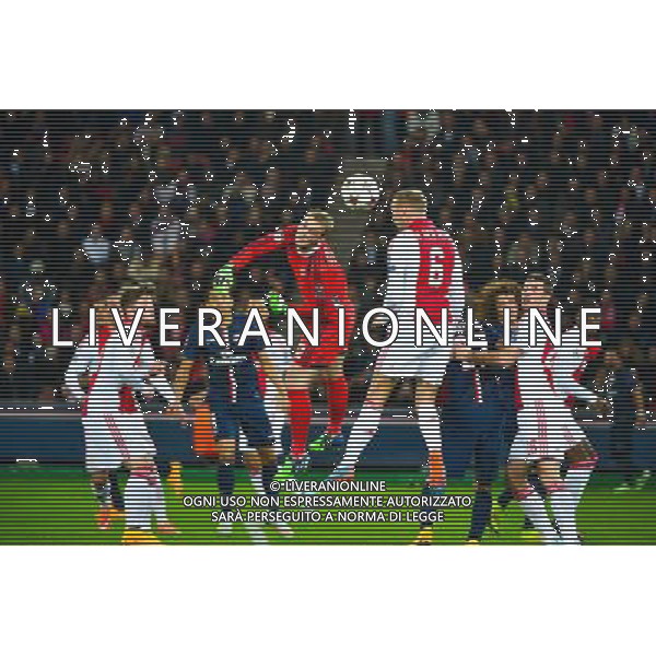 Jasper CILLESSEN / Mike van der HOORN - 25.11.2014 - Paris Saint Germain / Ajax Amsterdam - Champions League Photo : Dave Winter / Icon Sport AG ALDO LIVERANI SAS ONLY ITALY