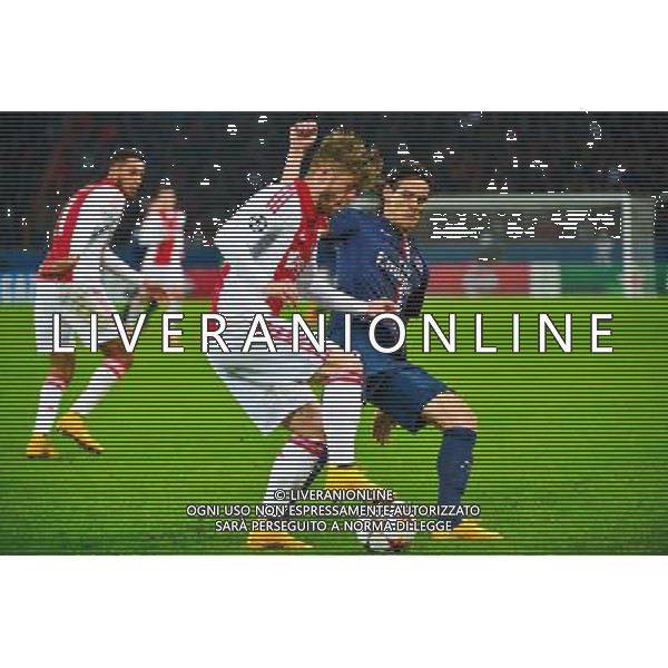 Lasse SCHONE / Edinson CAVANI - 25.11.2014 - Paris Saint Germain / Ajax Amsterdam - Champions League Photo : Dave Winter / Icon Sport AG ALDO LIVERANI SAS ONLY ITALY