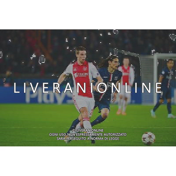 Nick VIERGEVER / Edinson CAVANI - 25.11.2014 - Paris Saint Germain / Ajax Amsterdam - Champions League Photo : Dave Winter / Icon Sport AG ALDO LIVERANI SAS ONLY ITALY