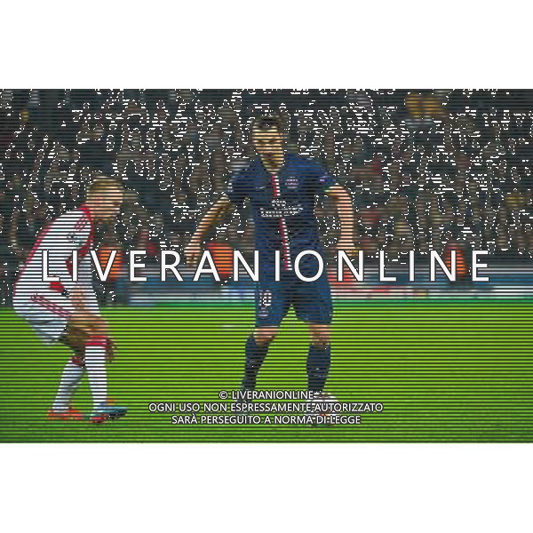 Zlatan IBRAHIMOVIC / Mike van der HOORN - 25.11.2014 - Paris Saint Germain / Ajax Amsterdam - Champions League Photo : Dave Winter / Icon Sport AG ALDO LIVERANI SAS ONLY ITALY