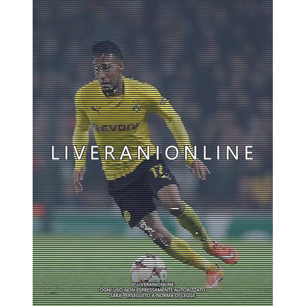 Borussia Dortmund\'s Pierre-Emerick Aubameyang in action during todays match Photographer Kieran Galvin/CameraSport Football - UEFA Champions League First Round Group D - Arsenal v Borussia Dortmund - Wednesday 26th November 2014 - Emirates Stadium - London © CameraSport - 43 Linden Ave. Countesthorpe. Leicester. England. LE8 5PG - Tel: +44 (0) 116 277 4147 - admin@camerasport.com - www.camerasport.com AG ALDO LIVERANI SAS ONLY ITALY