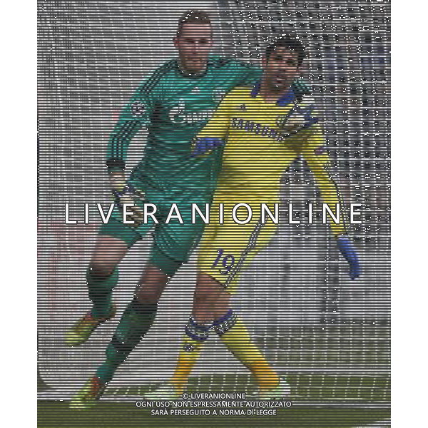 firo Fu§ball,Fussball, 25.11.2014 Champions League FC Schalke - Chelsea . Zweikampf Diego Costa , RALF F€HRMANN $worldrightsEs gelten unsere AGB, einsehbar auf www.firosportphoto.de copyright by firo sportphoto: Coesfelder Str. 207 D- 48249 DŸlmen www.firosportphoto.de mail@firosportphoto.de (V o l k s b a n k B o c h u m - W i t t e n ) BLZ.: 430 601 29 Kt. Nr.: 341 117 100 Tel: +49-2594 - 9916004 Fax: +49-2594 - 9916005 AG ALDO LIVERANI SAS ONLY ITALY