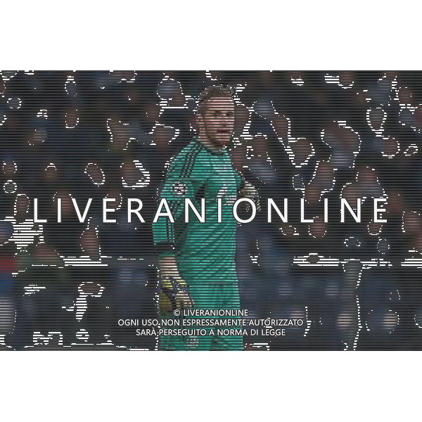 firo : Fußball,Fussball : 25.11.2014 Champions League, Saison 2014/2015: FC Schalke 04 - FC Chelsea, S04, Ralf Fährmann, Faehrmann ( Schalke ), halbe Figur, Gestik, gibt Anweisungen $worldrightsEs gelten unsere AGB, einsehbar auf www.firosportphoto.de copyright by firo sportphoto: Coesfelder Str. 207 D- 48249 Dülmen www.firosportphoto.de mail@firosportphoto.de (V o l k s b a n k B o c h u m - W i t t e n ) BLZ.: 430 601 29 Kt. Nr.: 341 117 100 Tel: +49-2594 - 9916004 Fax: +49-2594 - 9916005 AG ALDO LIVERANI SAS ONLY ITALY