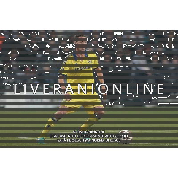 firo : Fußball,Fussball : 25.11.2014 Champions League, Saison 2014/2015: FC Schalke 04 - FC Chelsea, S04, Nemanja Matic ( Chelsea ), Einzelaktion $worldrightsEs gelten unsere AGB, einsehbar auf www.firosportphoto.de copyright by firo sportphoto: Coesfelder Str. 207 D- 48249 Dülmen www.firosportphoto.de mail@firosportphoto.de (V o l k s b a n k B o c h u m - W i t t e n ) BLZ.: 430 601 29 Kt. Nr.: 341 117 100 Tel: +49-2594 - 9916004 Fax: +49-2594 - 9916005 AG ALDO LIVERANI SAS ONLY ITALY