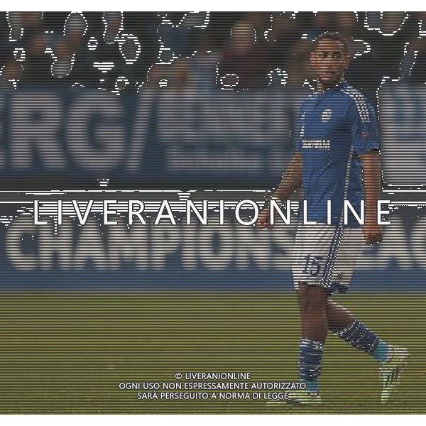 firo : Fußball,Fussball : 25.11.2014 Champions League, Saison 2014/2015: FC Schalke 04 - FC Chelsea, S04, Dennis Aogo ( Schalke ) , ganze Figur, Gestik, enttäuscht, enttaeuscht, unzufrieden, Bande Champions $worldrightsEs gelten unsere AGB, einsehbar auf www.firosportphoto.de copyright by firo sportphoto: Coesfelder Str. 207 D- 48249 Dülmen www.firosportphoto.de mail@firosportphoto.de (V o l k s b a n k B o c h u m - W i t t e n ) BLZ.: 430 601 29 Kt. Nr.: 341 117 100 Tel: +49-2594 - 9916004 Fax: +49-2594 - 9916005 AG ALDO LIVERANI SAS ONLY ITALY