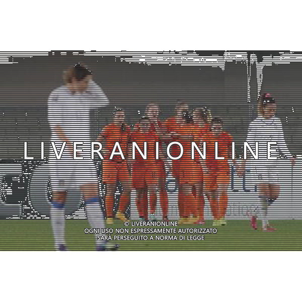 Italia - Olanda nazionale femminile qualificazione Campionati Mondiali 2015 - Verona 27 novembre 2014 nella foto abbracci esultanza dopo il gol di miedema ©Garbuio/AGENZIA ALDO LIVERANI SAS