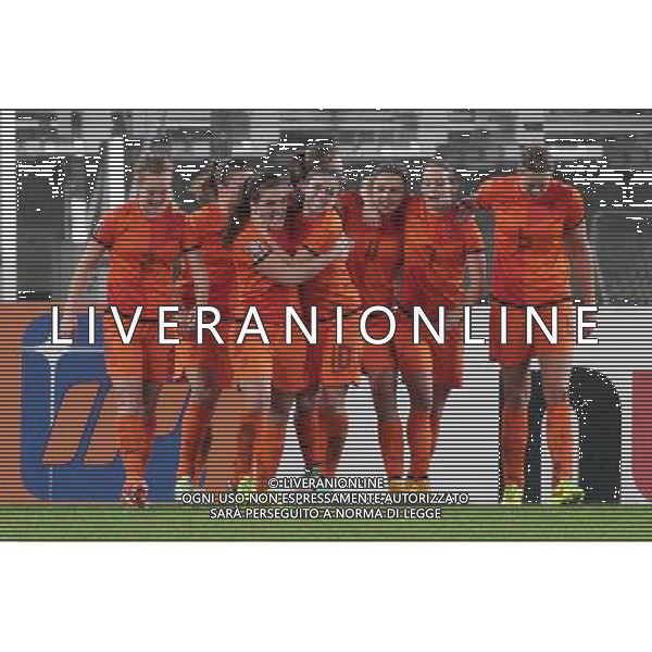 Italia - Olanda nazionale femminile qualificazione Campionati Mondiali 2015 - Verona 27 novembre 2014 nella foto abbracci esultanza dopo il gol di miedema ©Garbuio/AGENZIA ALDO LIVERANI SAS