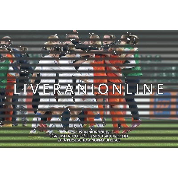 Italia - Olanda nazionale femminile qualificazione Campionati Mondiali 2015 - Verona 27 novembre 2014 nella foto la delusione dell\'italia a fine gara ©Garbuio/AGENZIA ALDO LIVERANI SAS