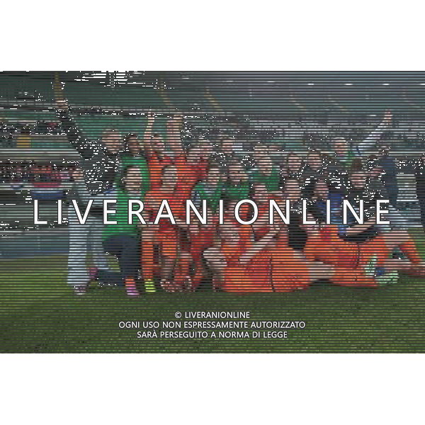 Italia - Olanda nazionale femminile qualificazione Campionati Mondiali 2015 - Verona 27 novembre 2014 nella foto l\'esultanza della nazionale olandese per la qualificazione ©Garbuio/AGENZIA ALDO LIVERANI SAS