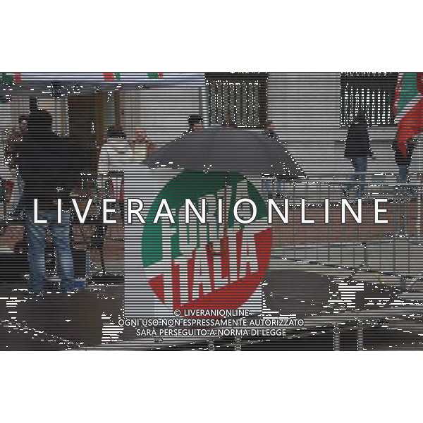 Manifestazione \' No Tax Day \' con comizio di forza Italia a Milano piazza S. Fedele 29 novembre 2014 ©Gazzaniga/AGENZIA ALDO LIVERANI SAS