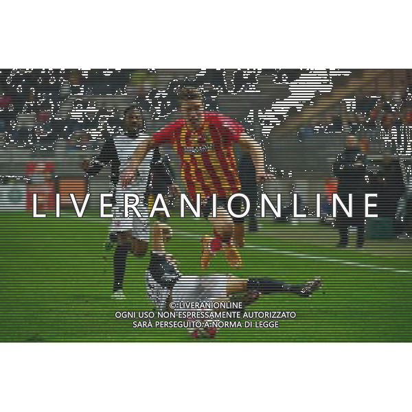 Baptiste GUILLAUME / Ahmed KASHI - 29.11.2014 - Lens / Metz - 15eme journee de Ligue 1 -Amiens Photo : Dave Winter / Icon Sport