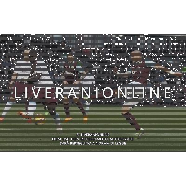 Burnley\'s Michael Kightly has his close range effort saved Photographer Rich Linley/CameraSport Football - Barclays Premiership - Burnley v Aston Villa - Saturday 29th November 2014 - Turf Moor - Burnley © CameraSport - 43 Linden Ave. Countesthorpe. Leicester. England. LE8 5PG - Tel: +44 (0) 116 277 4147 - admin@camerasport.com - www.camerasport.com AG ALDO LIVERANI SAS ONLY ITALY