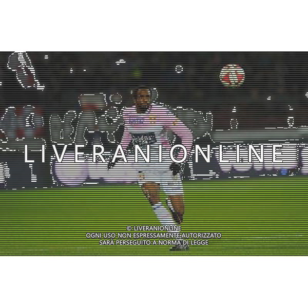 Kassim ABDALLAH - 30.11.2014 - Evian Thonon / Guingamp - 15eme journee de Ligue 1 Photo : Jean Paul Thomas / Icon Sport /Agenzia Aldo Liverani sas - ITALY ONLY - EDITORIAL USE ONLY