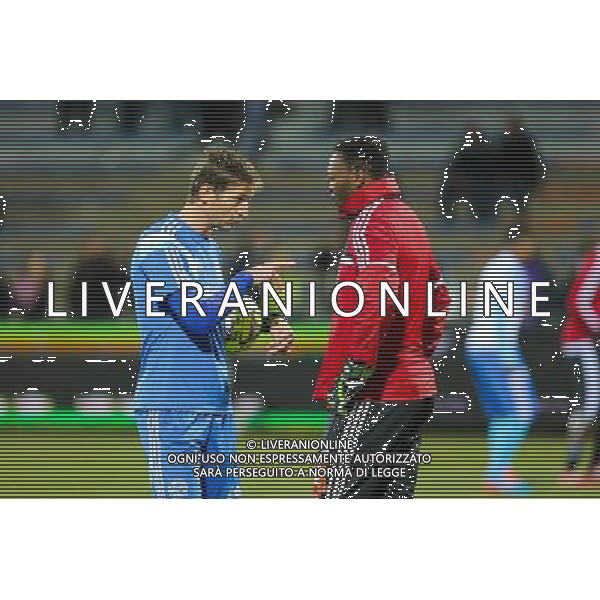 Stephane CASSARD / Steve MANDANDA - 02.12.2014 - Lorient / Marseille - 16eme journee de Ligue 1 Photo : Vincent Michel / Icon Sport AG ALDO LIVERANI SAS ONLY ITALY