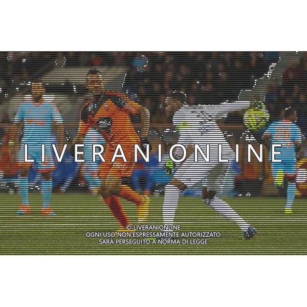 Steve MANDANDA / Jordan AYEW - 02.12.2014 - Lorient / Marseille - 16eme journee de Ligue 1 Photo : Vincent Michel / Icon Sport AG ALDO LIVERANI SAS ONLY ITALY