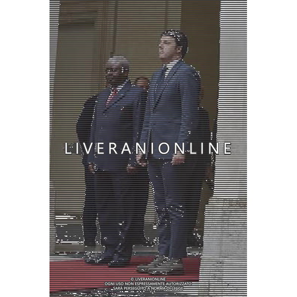 Roma - 03/12/2014 - Palazzo Chigi - Il Presidente del Consiglio dei Ministri Matteo Renzi incontra il Presidente della Repubblica del Mozambico Armando Emilio Guebuza ©Corradetti /AGENZIA ALDO LIVERANI SAS
