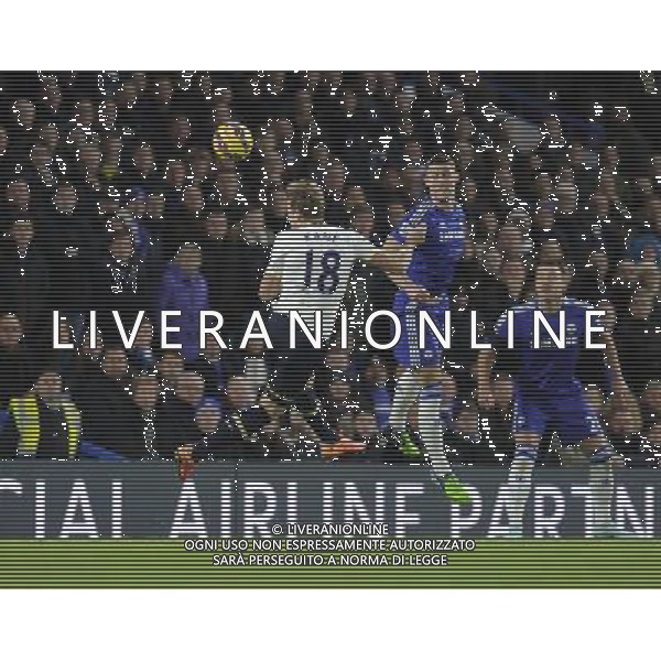 Tottenham Hotspur\'s Harry Kane hits the crossbar Photographer Ashley Western/CameraSport Football - Barclays Premiership - Chelsea v Tottenham Hotspur - Wednesday 3rd December 2014 - Stamford Bridge - London © CameraSport - 43 Linden Ave. Countesthorpe. Leicester. England. LE8 5PG - Tel: +44 (0) 116 277 4147 - admin@camerasport.com - www.camerasport.com AG ALDO LIVERANI SAS ONLY ITALY