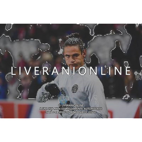 Edinson CAVANI - 03.12.2014 - Lille / Paris Saint Germain - 16eme journee de Ligue 1 - Photo : Fred Porcu / Icon Sport /AGENZIA ALDO LIVERANI SAS - ITALY ONLY - EDITORIAL USE ONLY