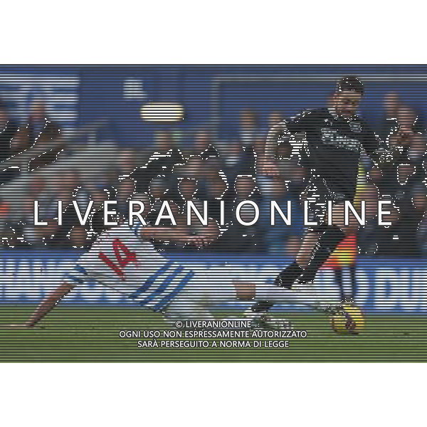 Burnley\'s Danny Ings in action during todays match Photographer Kieran Galvin/CameraSport Football - Barclays Premiership - Queens Park Rangers ( QPR ) v Burnley - Saturday 6th December 2014 - Loftus Road Stadium - London - United Kingdom © CameraSport - 43 Linden Ave. Countesthorpe. Leicester. England. LE8 5PG - Tel: +44 (0) 116 277 4147 - admin@camerasport.com - www.camerasport.com AG ALDO LIVERANI SAS ONLY ITALY