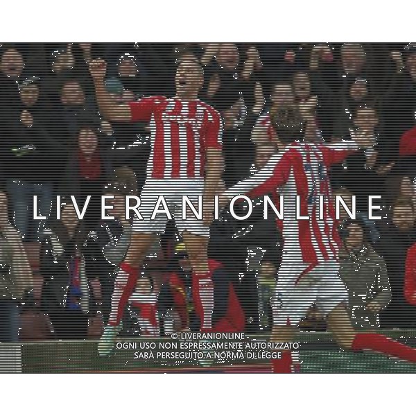 Stoke City\'s Jonathan Walters celebrates scoring his sides third goal with Peter Crouch Photographer Mick Walker/CameraSport Football - Barclays Premiership - Stoke City v Arsenal - Saturday 6th December 2014 - Britannia stadium - Stoke © CameraSport - 43 Linden Ave. Countesthorpe. Leicester. England. LE8 5PG - Tel: +44 (0) 116 277 4147 - admin@camerasport.com - www.camerasport.com AG ALDO LIVERANI SAS ONLY ITALY