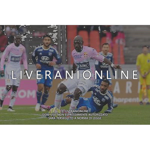 Djakaridja KONE / Alexandre LACAZETTE - 07.12.2014 - Evian Thonon / Lyon - 17eme journee de Ligue 1 - Photo : Jean Paul Thomas / Icon Sport AG ALDO LIVERANI SAS ONLY ITALY
