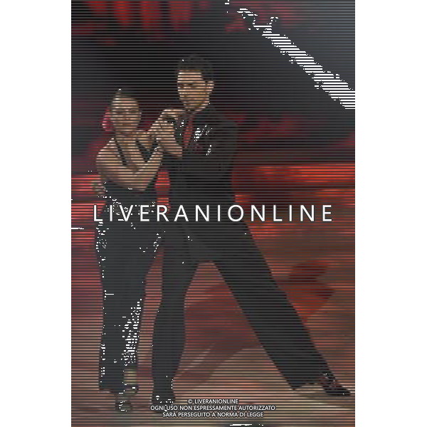Roma - 06/12/2013 - Auditorium Rai - La finale della trasmissione TV \' Ballando con le stelle \' - nella foto: Giusy Versace e Raimondo Todaro / Ph. Fabrizio Corradetti - Ag. Aldo Liverani sas