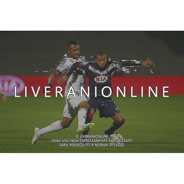 Jordan Ayew / Mariano Ferreira - 06.12.2014 - Bordeaux / Lorient - 17eme journee de Ligue 1 Photo : Manuel Blondeau / Icon Sport AG ALDO LIVERANI SAS ONLY ITALY
