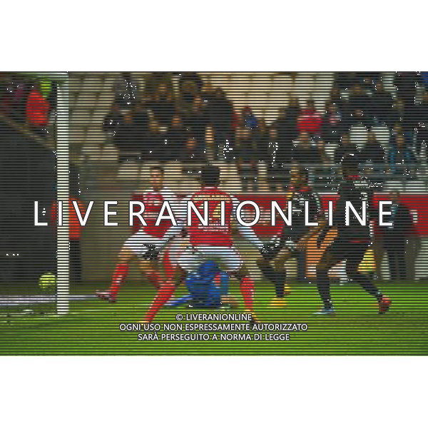 Deception Benjamin MOUKANDJO - 07.12.2014 - Reims / Guingamp - 17eme journee de Ligue 1 - Photo : Dave Winter / Icon Sport AG ALDO LIVERANI SAS ONLY ITALY