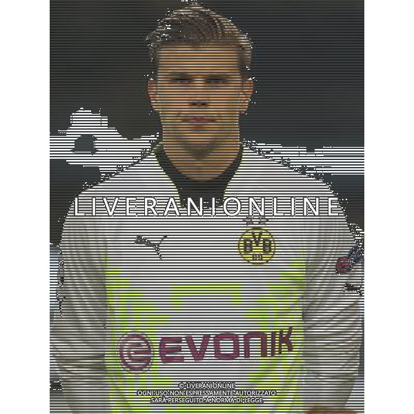 firo Fu§ball,Fussball, 09.12.2014 Champions League Saison 2014/2015 BVB Borussia Dortmund - RSC Anderlecht 1:1 Portrait Mitchell Langerak $worldrightsEs gelten unsere AGB, einsehbar auf www.firosportphoto.de copyright by firo sportphoto: Coesfelder Str.207 48249 DŸlmen www.firosportphoto.de mail@firosportphoto.de (V o l k s b a n k B o c h u m - W i t t e n ) BLZ.: 430 601 29 Kt. Nr.: 341 117 100 Tel:Ê 02594 - 9916004 Fax:Ê02594 - 9916005 AG ALDO LIVERANI SAS ONLY ITALY