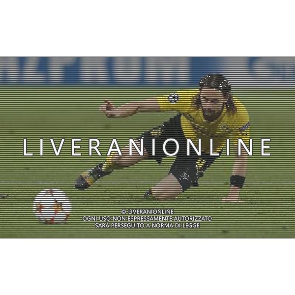 firo : 09.12.2014 Fu§ball, CL, Champions League, Saison 2014/2015, BVB, Borussia Dortmund - RSC Anderlecht 1:1 Neven SUBOTIC, BVB Gestik am Boden $worldrights,Es gelten unsere AGB, einsehbar auf www.firosportphoto.de, copyright by firo sportphoto: Coesfelder Str. 207 D-48249 DŸlmen www.firosportphoto.de mail@firosportphoto.de (V o l k s b a n k B o c h u m - W i t t e n ) BLZ.: 430 601 29 Kt. Nr.: 341 117 100 Tel:Ê +49-2594-9916004 Fax:Ê+49-2594-9916005 AG ALDO LIVERANI SAS ONLY ITALY
