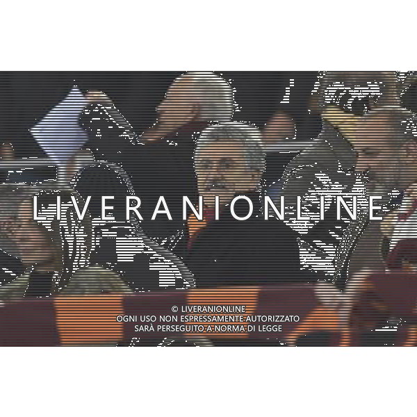 Roma - 10/12/2014 - Stadio Olimpico - Uefa Champions League 2014/2015 - AS Roma vs Manchester City - nella foto: Massimo d\'alema in tribuna / Ph Fabrizio Corradetti - Ag. Aldo Liverani sas