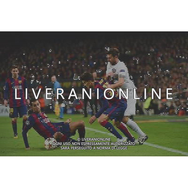 Sergio BUSQUETS / Marc BARTRA / Thiago MOTTA - 10.12.2014 - Barcelone / Paris Saint Germain - Champions League Photo : Dave Winter / Icon Sport AG ALDO LIVERANI SAS ONLY ITALY