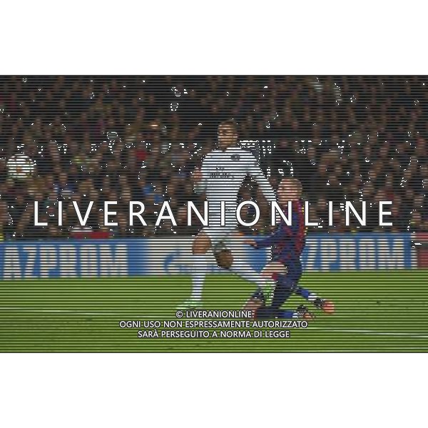 LUCAS MOURA / Jeremy MATHIEU - 10.12.2014 - Barcelone / Paris Saint Germain - Champions League Photo : Dave Winter / Icon Sport AG ALDO LIVERANI SAS ONLY ITALY