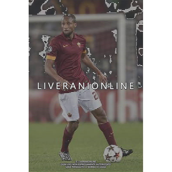 Roma - 10/12/2014 - Stadio Olimpico - Uefa Champions League 2014/2015 - AS Roma vs Manchester City - nella foto: Seydou Keita / Ph Fabrizio Corradetti - Ag. Aldo Liverani sas