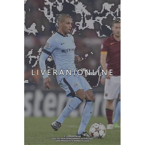 Roma - 10/12/2014 - Stadio Olimpico - Uefa Champions League 2014/2015 - AS Roma vs Manchester City - nella foto: Fernandinho / Ph Fabrizio Corradetti - Ag. Aldo Liverani sas