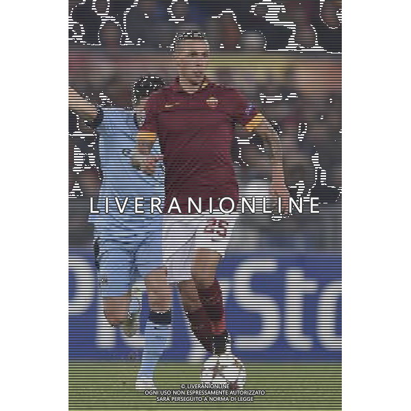 Roma - 10/12/2014 - Stadio Olimpico - Uefa Champions League 2014/2015 - AS Roma vs Manchester City - nella foto: Jose\' Holebas / Ph Fabrizio Corradetti - Ag. Aldo Liverani sas