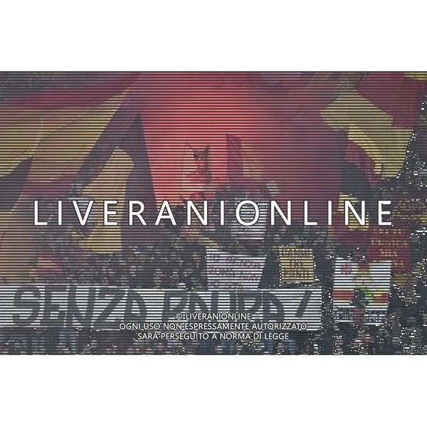 Roma - 10/12/2014 - Stadio Olimpico - Uefa Champions League 2014/2015 - AS Roma vs Manchester City - nella foto: Tifosi della Roma / Ph Fabrizio Corradetti - Ag. Aldo Liverani sas