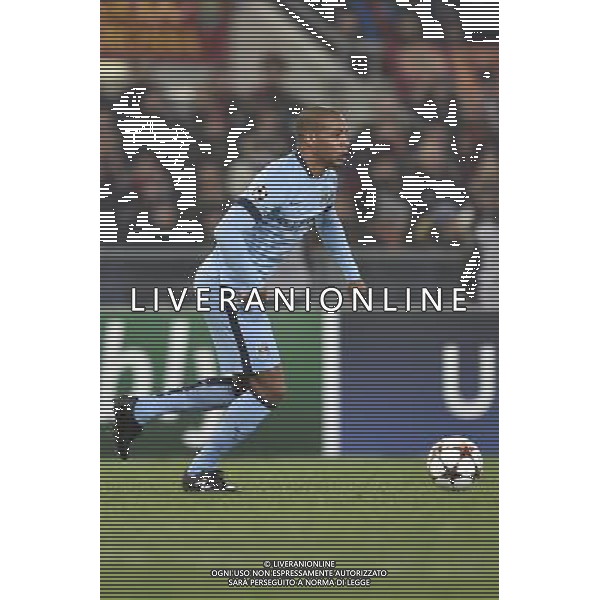 Roma - 10/12/2014 - Stadio Olimpico - Uefa Champions League 2014/2015 - AS Roma vs Manchester City - nella foto: Fernandinho / Ph Fabrizio Corradetti - Ag. Aldo Liverani sas