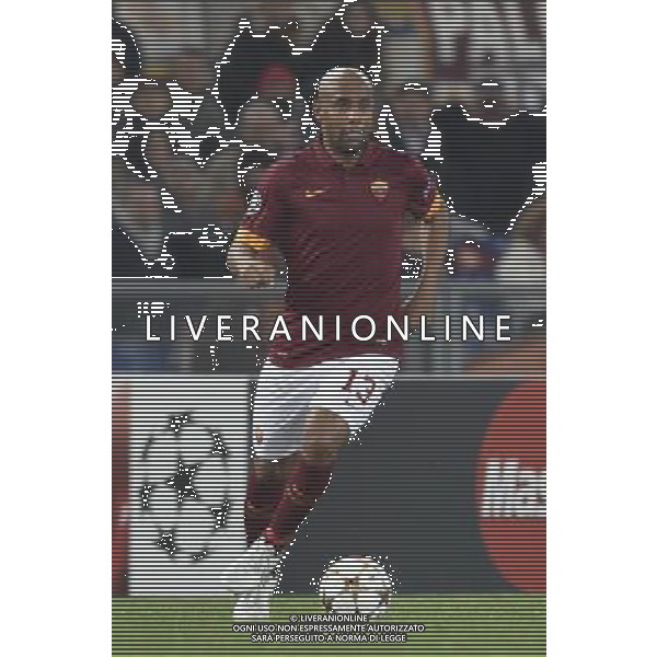 Roma - 10/12/2014 - Stadio Olimpico - Uefa Champions League 2014/2015 - AS Roma vs Manchester City - nella foto: Douglas Maicon / Ph Fabrizio Corradetti - Ag. Aldo Liverani sas